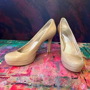 Michael Kors - Nude Patent Leather Pump - Size 9
